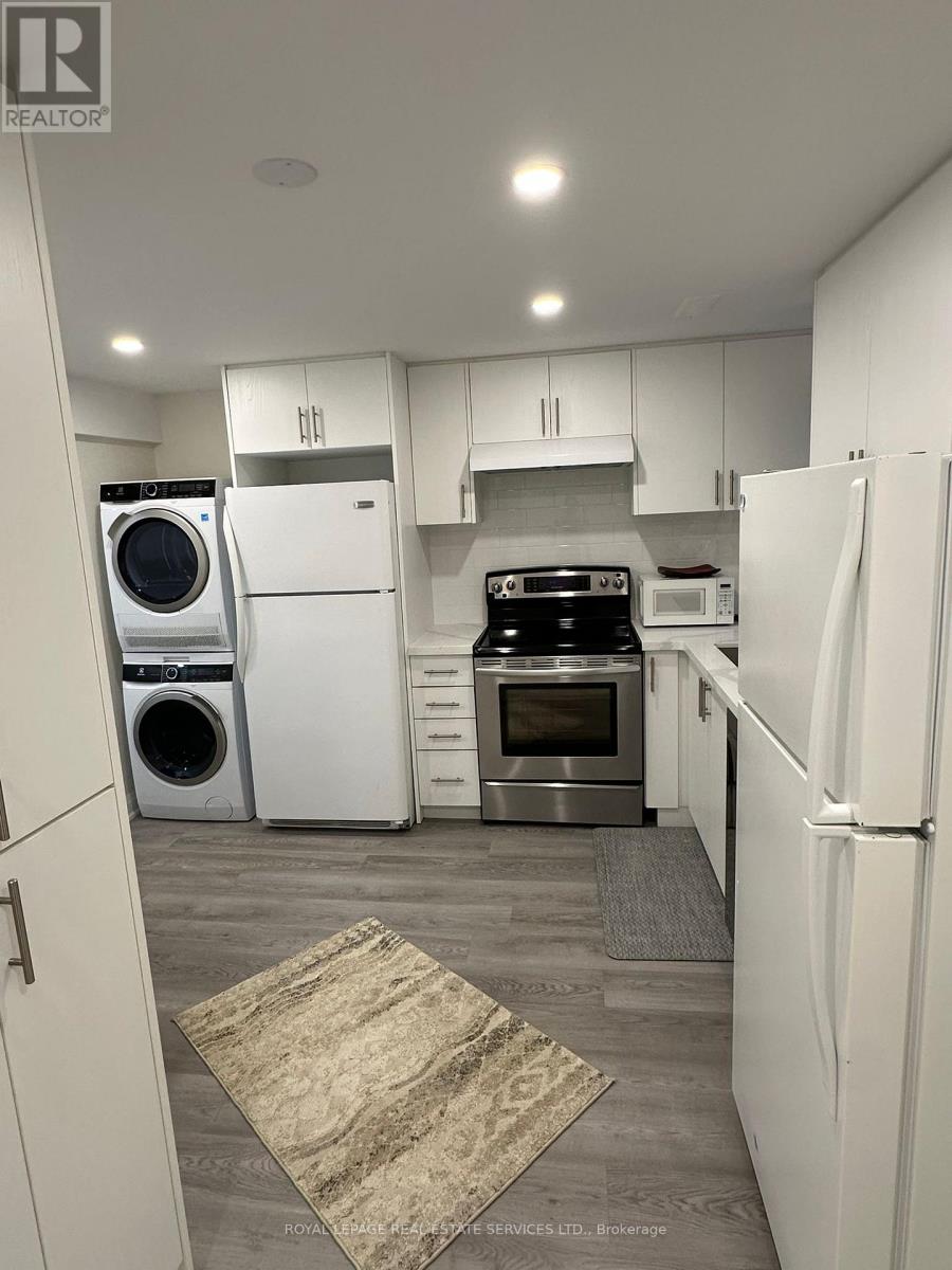 2389 Morrison Avenue, Mississauga, Ontario  L5C 3C6 - Photo 1 - W13217138