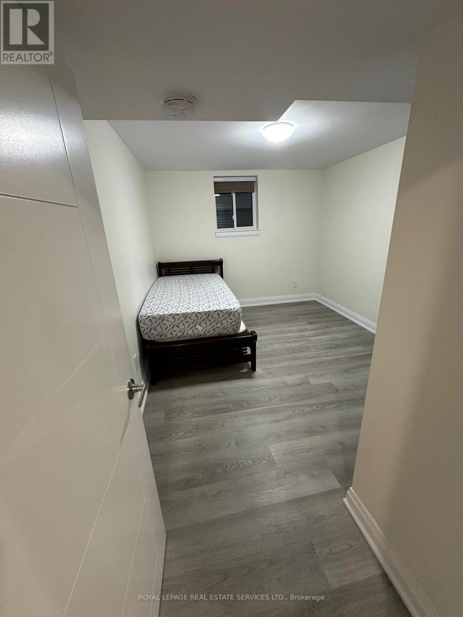 2389 Morrison Avenue, Mississauga, Ontario  L5C 3C6 - Photo 9 - W13217138