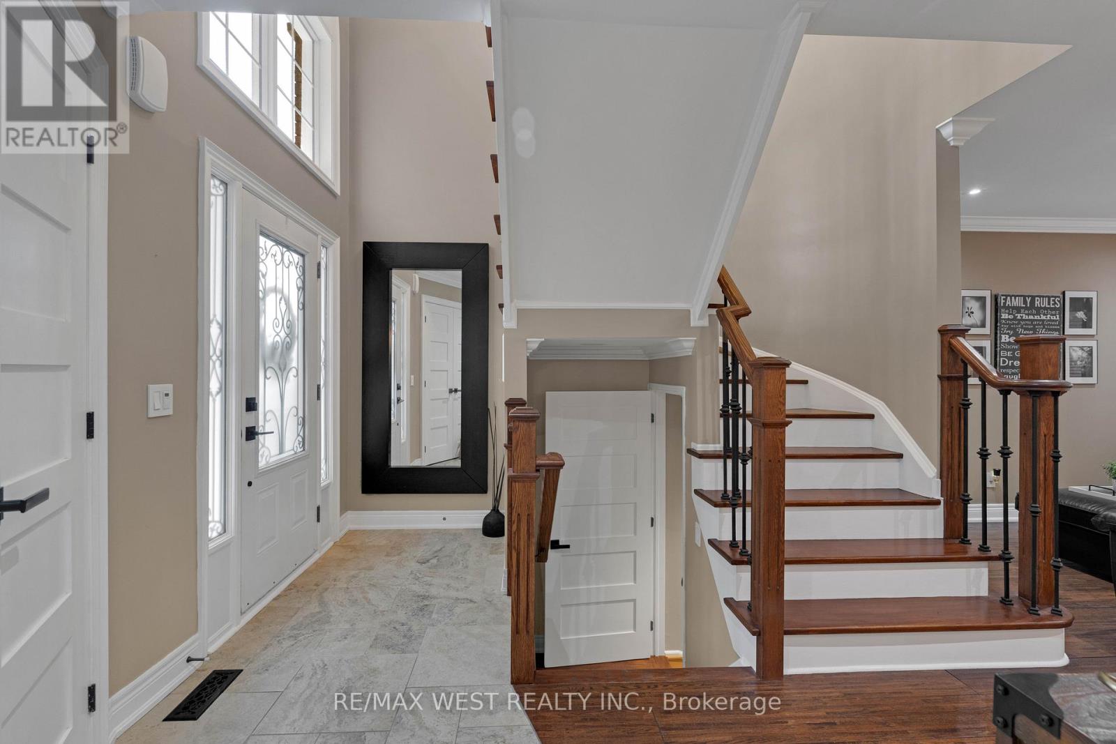 34 Crestridge Drive, Caledon, Ontario  L7E 2T7 - Photo 7 - W13216996