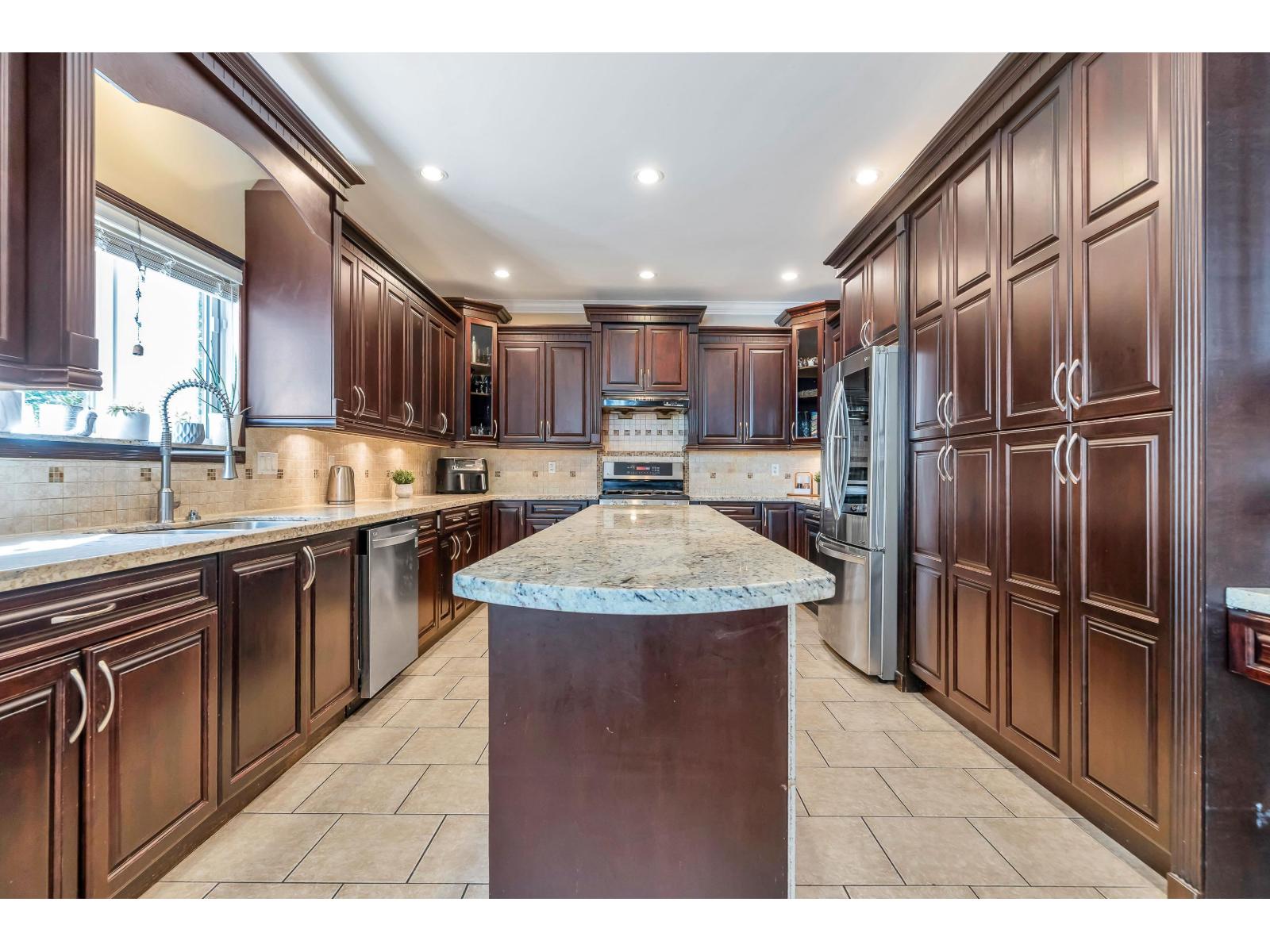 8437 Bailey Place, Mission, British Columbia  V4S 0B3 - Photo 8 - R3128877