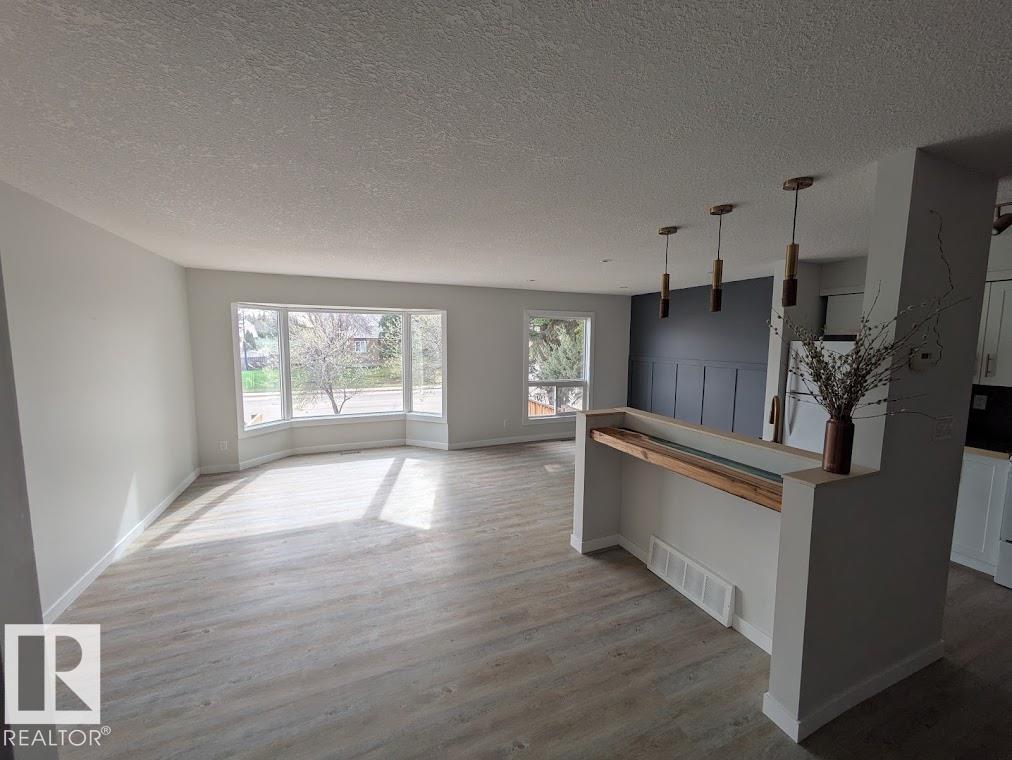 703 Grandin Dr, Morinville, Alberta  T8R 1K2 - Photo 12 - E4490882