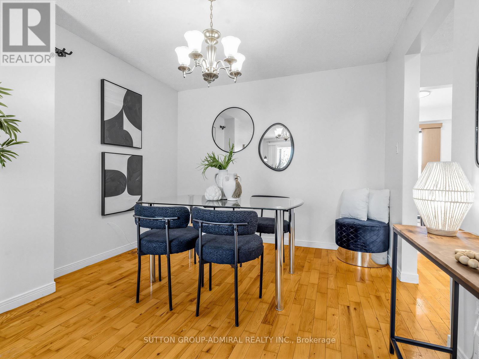56 Oakmount Crescent, Vaughan, Ontario  L4K 2C3 - Photo 11 - N13217070