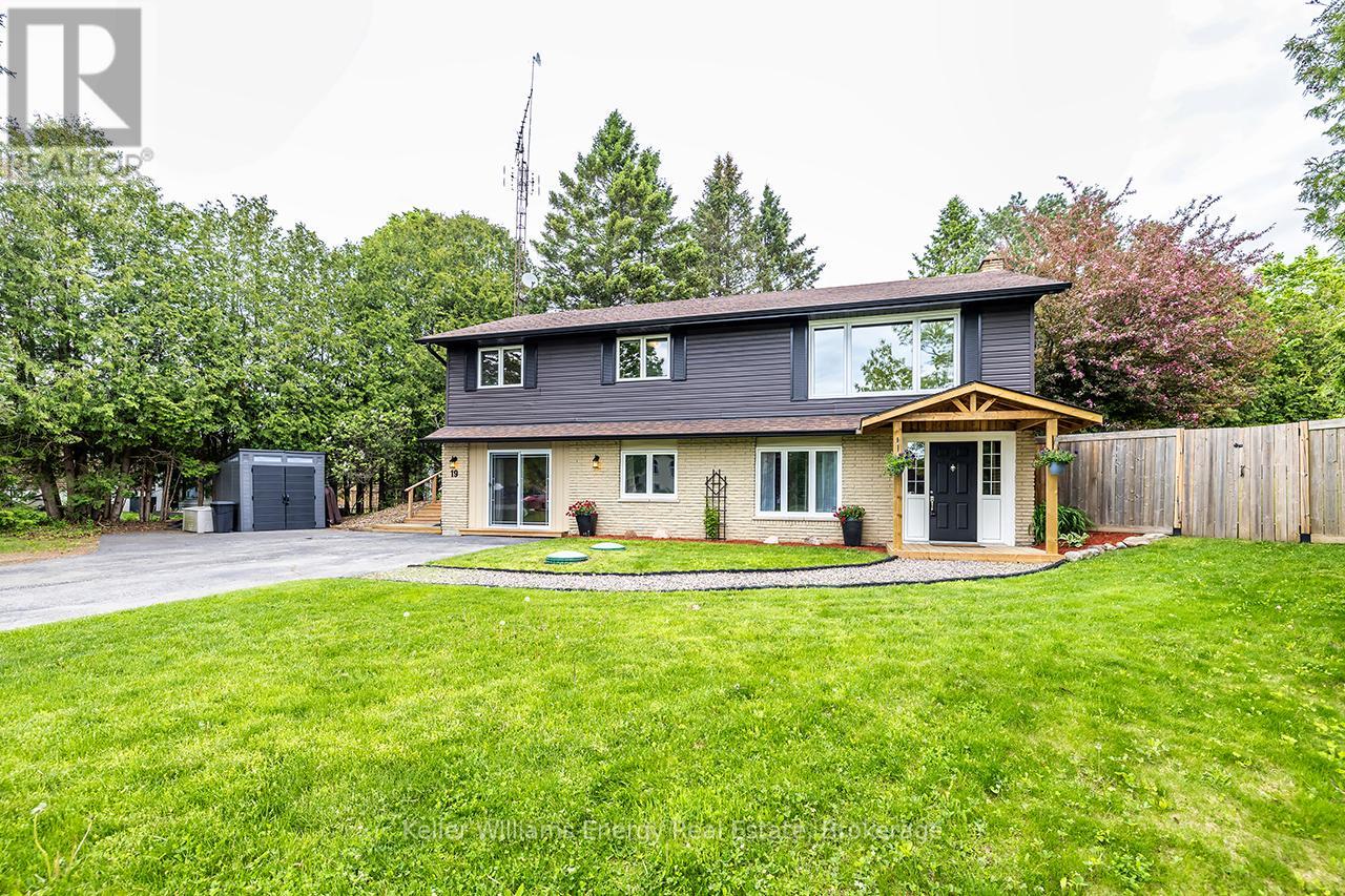 19 PINEWOOD CRESCENT, Kawartha Lakes, Ontario