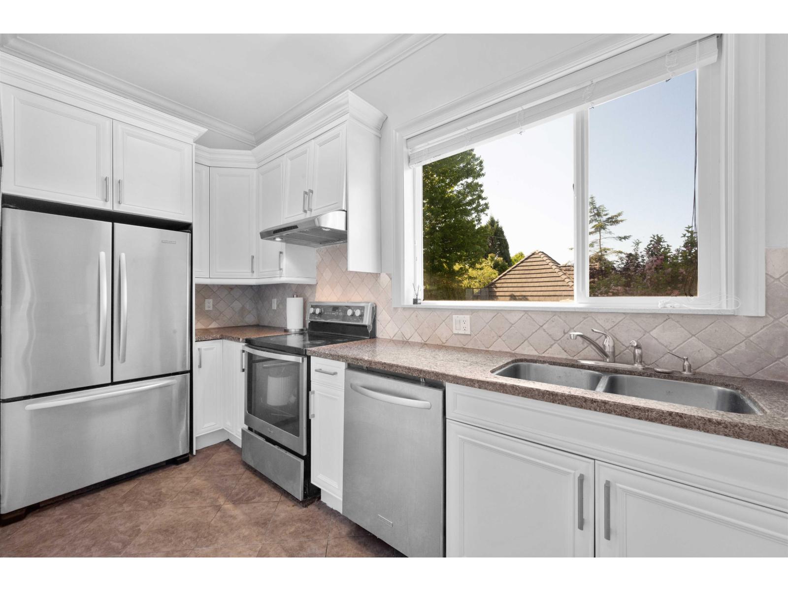 16418 36a Avenue, Surrey, British Columbia  V3Z 0M1 - Photo 17 - R3129879