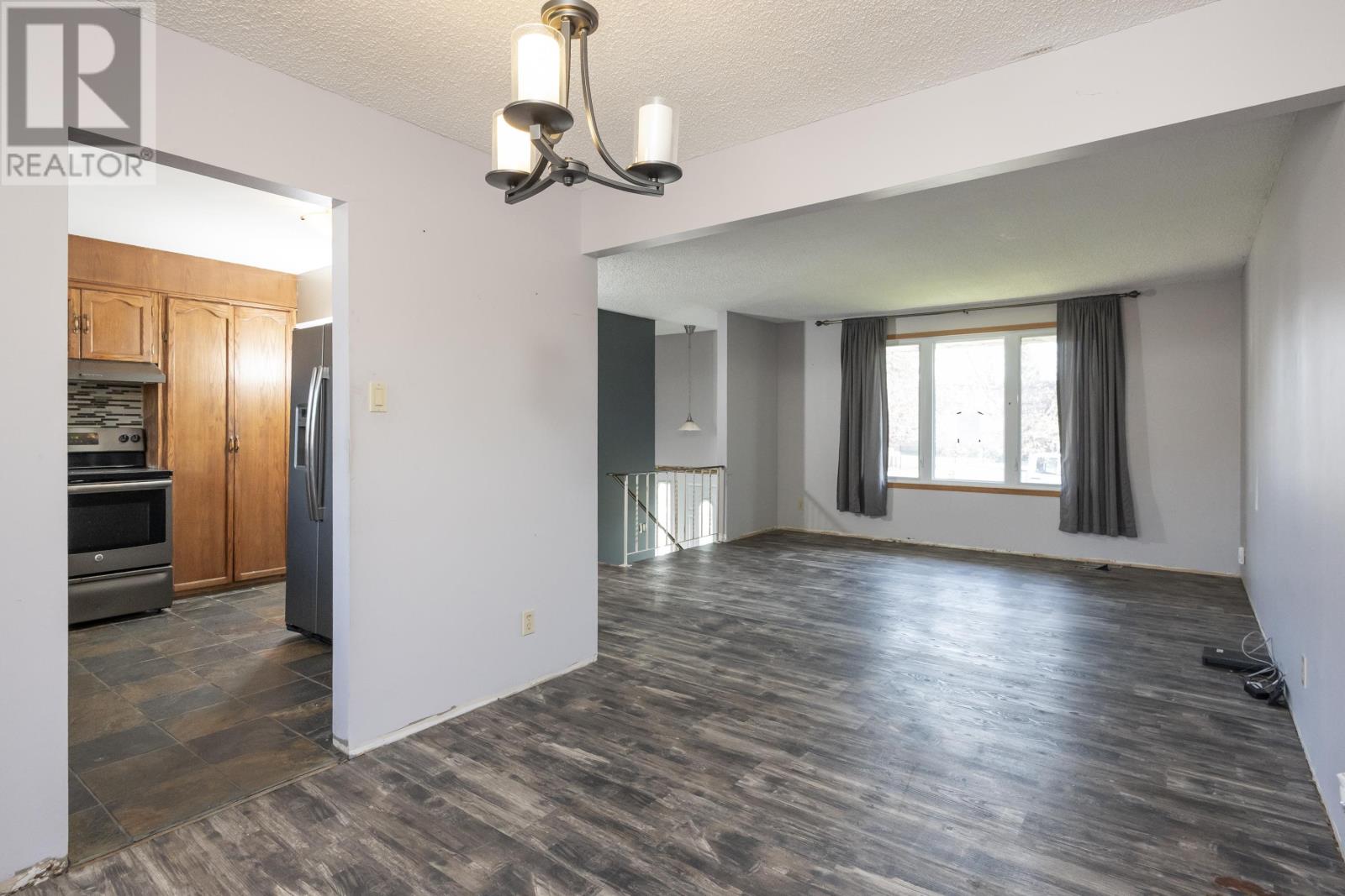 423 Brittany Drive, Thunder Bay, Ontario  P7B 5P3 - Photo 11 - TB2601260