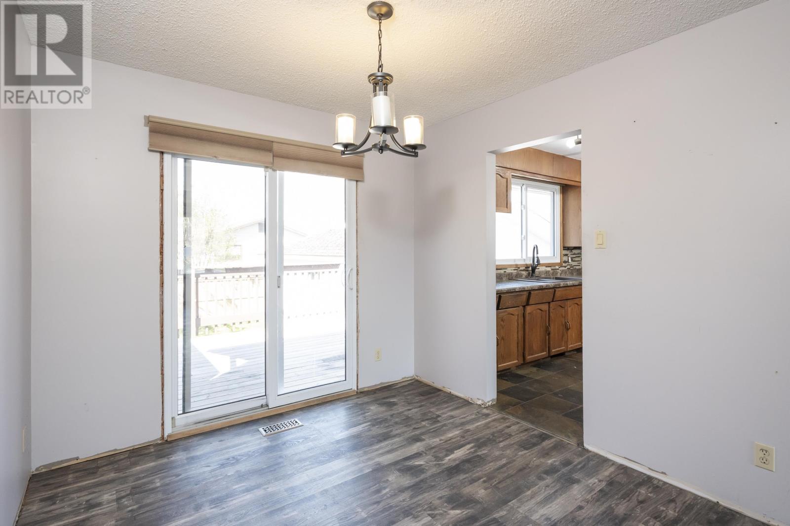 423 Brittany Drive, Thunder Bay, Ontario  P7B 5P3 - Photo 12 - TB2601260