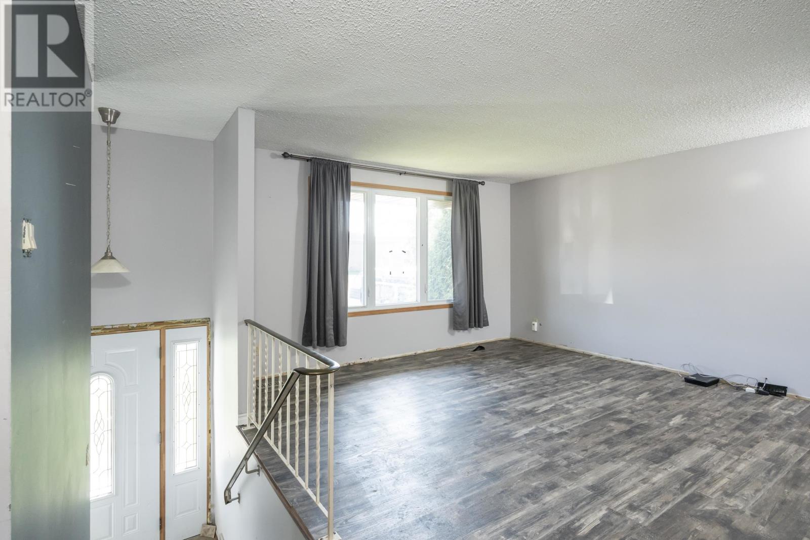 423 Brittany Drive, Thunder Bay, Ontario  P7B 5P3 - Photo 8 - TB2601260