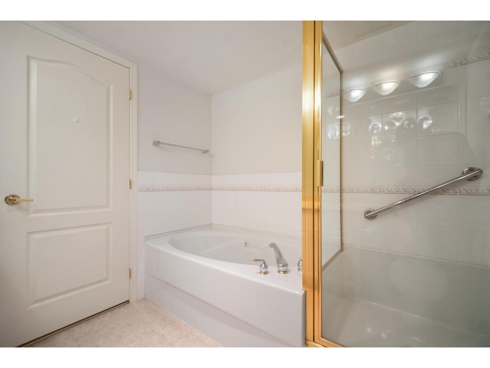 205 1929 154 Street, Surrey, British Columbia  V4A 4S2 - Photo 9 - R3083528