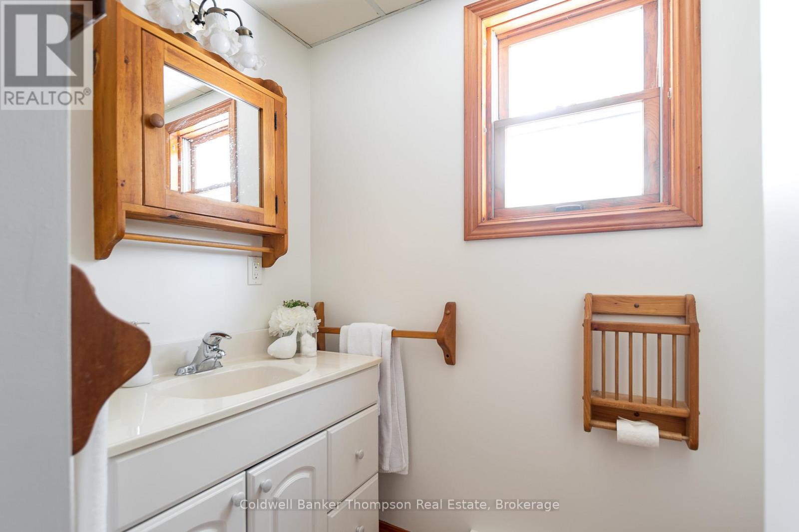 215 Ena Drive, Huntsville, Ontario  P1H 2J4 - Photo 17 - X13217176