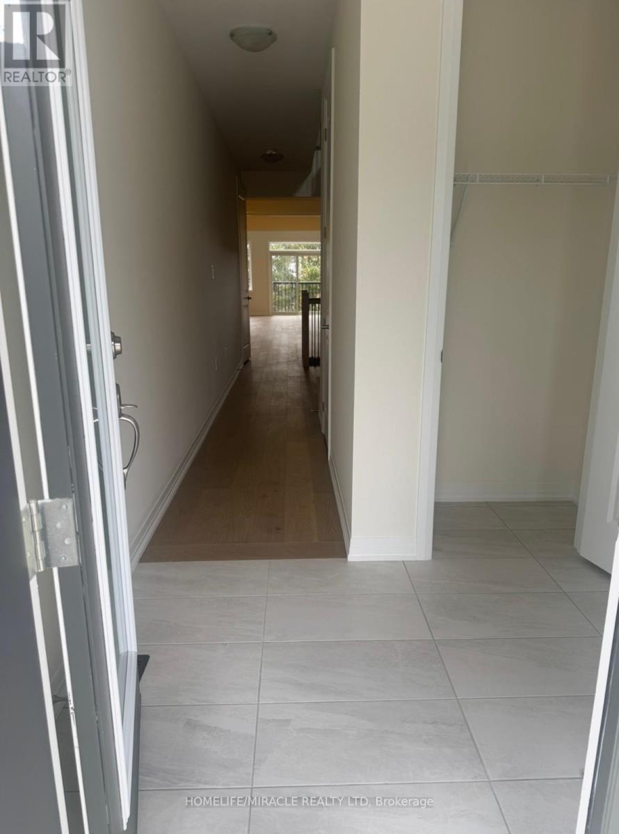 35 Rumi Court, Vaughan, Ontario  L6A 5E5 - Photo 2 - N13217198