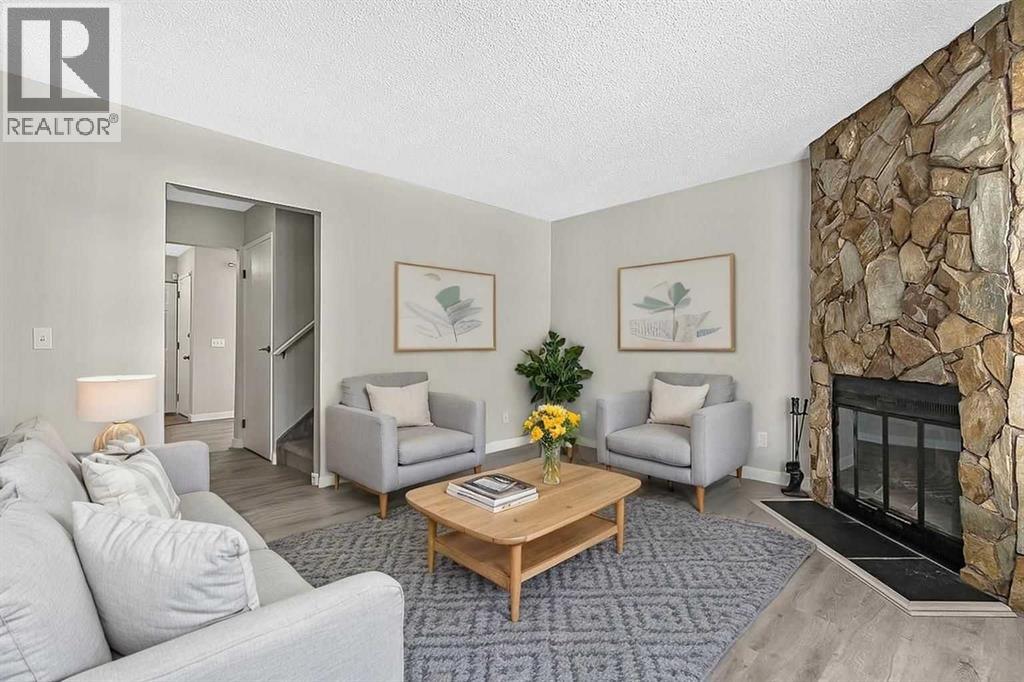129 Berwick Drive NW, Calgary, Alberta  T3K 1E7 - Photo 4 - A2293000