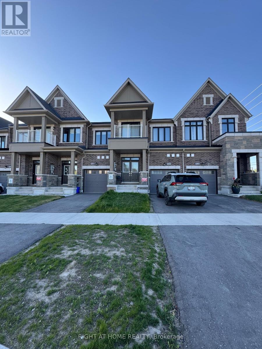 1093 THOMPSON DRIVE, Oshawa, Ontario