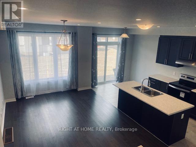 1093 Thompson Drive, Oshawa, Ontario  L1L 0V5 - Photo 6 - E13205084
