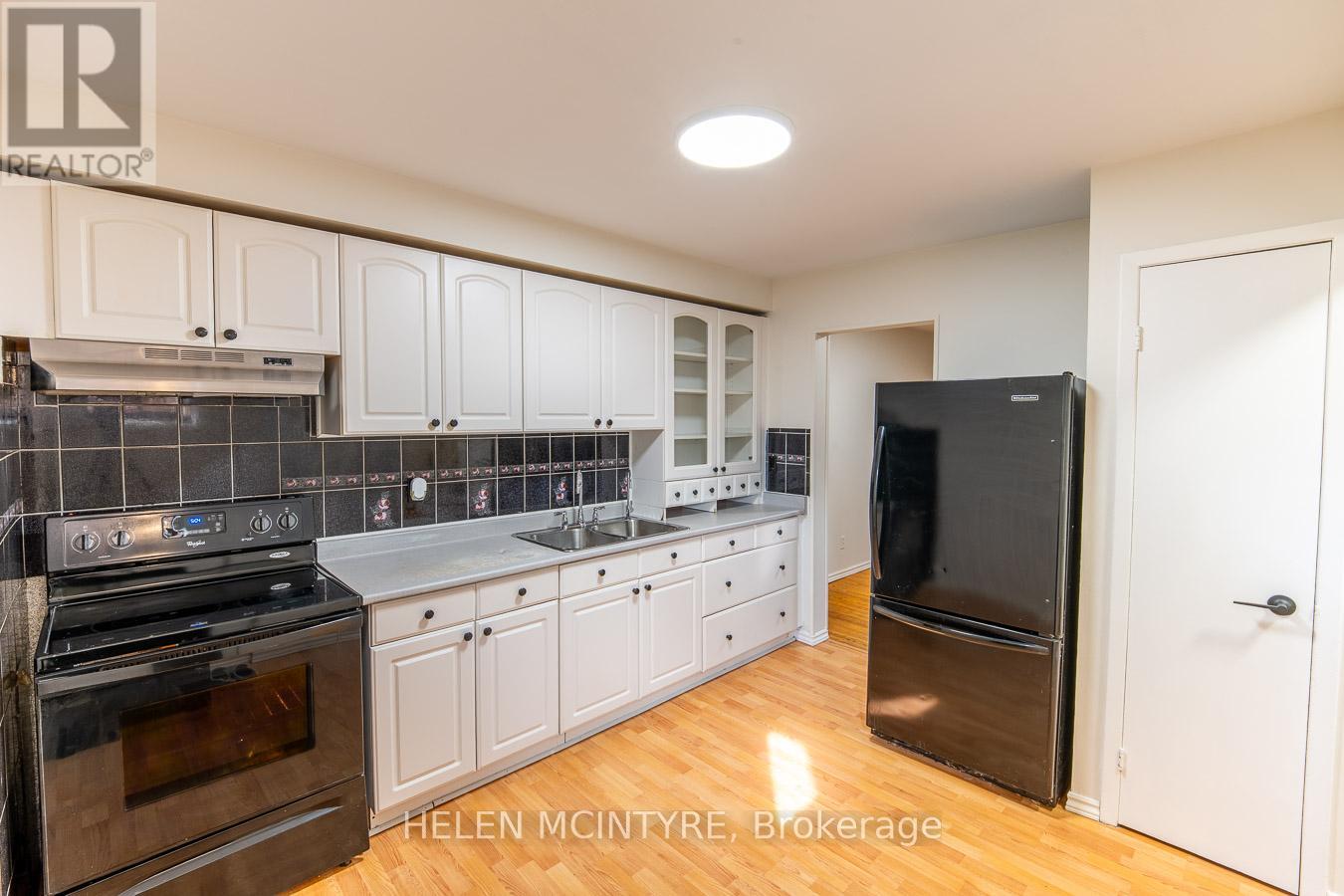 4 - 140 Ripley Court, Oakville, Ontario  L6H 1H1 - Photo 8 - W13217210