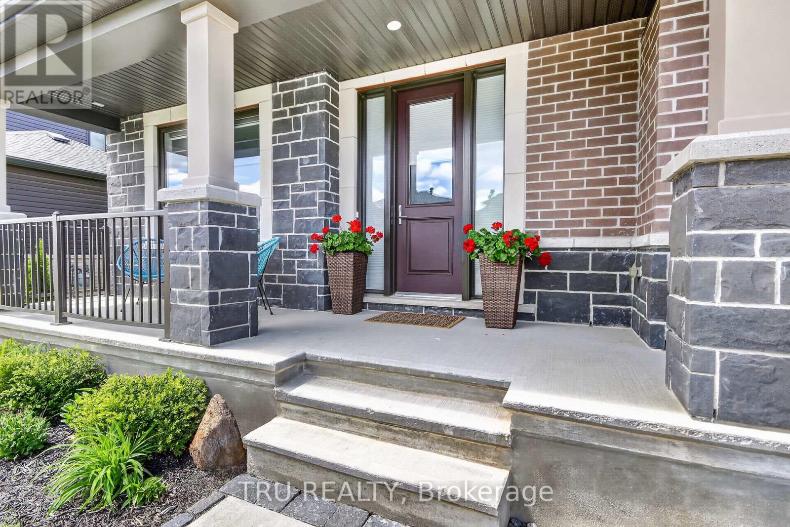 202 Skipper Drive, Ottawa, Ontario K4M 0M5 - Photo 2 - X13217224