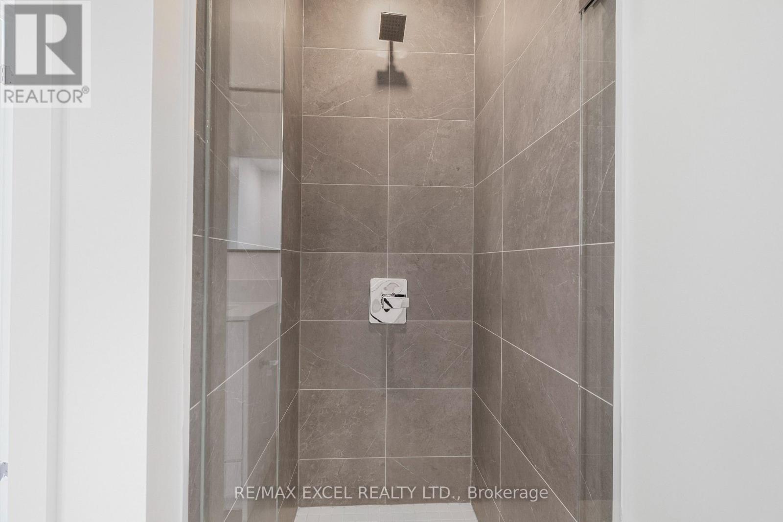 Th 4 - 75 Curlew Drive, Toronto, Ontario  M3A 0A9 - Photo 16 - C13217246