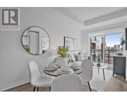 TH 4 - 75 CURLEW DRIVE, Toronto, Ontario