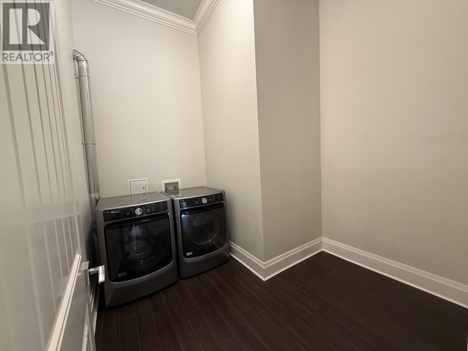 6688 Altringham Court, Burnaby, British Columbia  V5E 4J2 - Photo 4 - R3129945