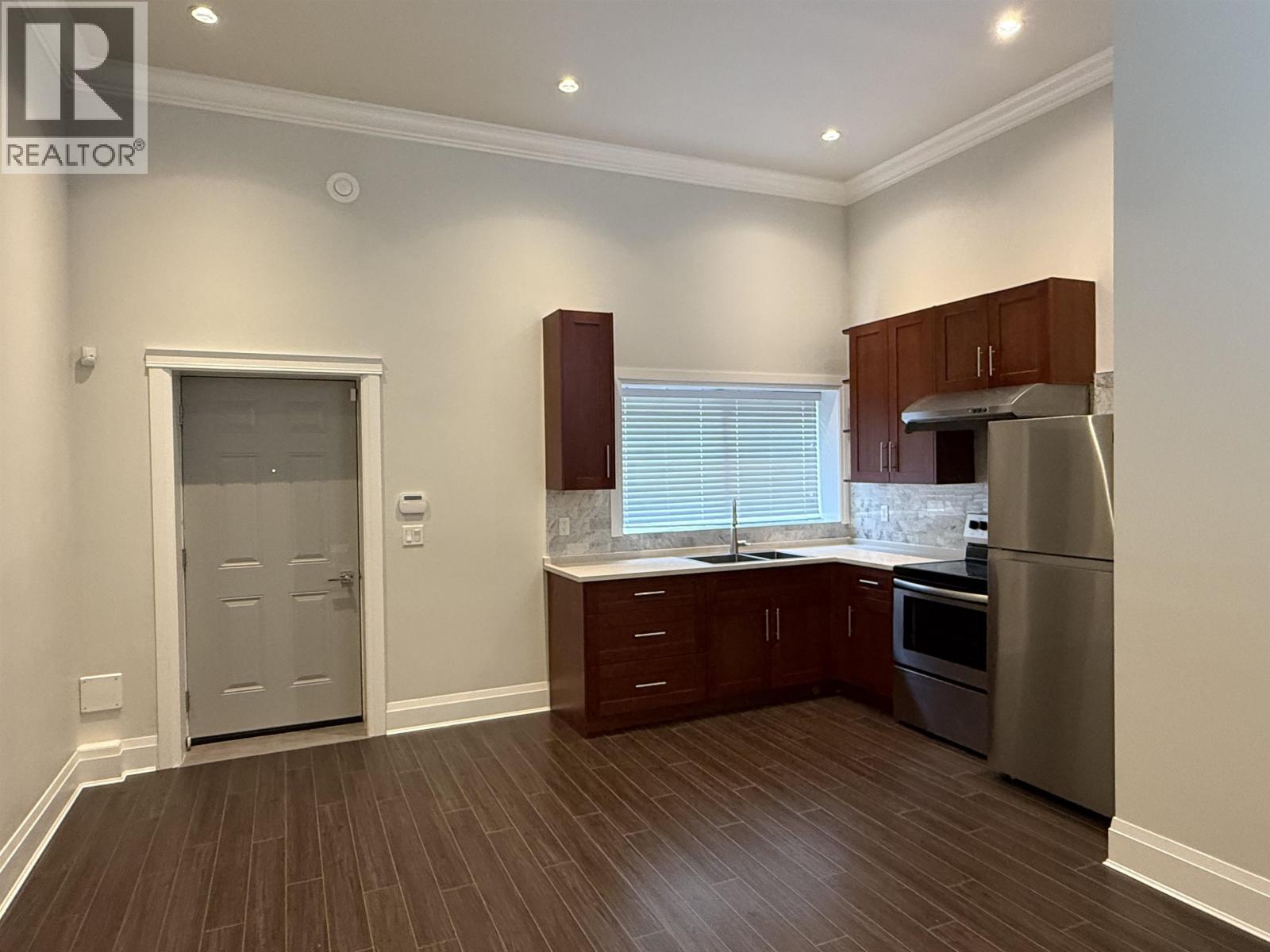 6688 Altringham Court, Burnaby, British Columbia  V5E 4J2 - Photo 7 - R3129945