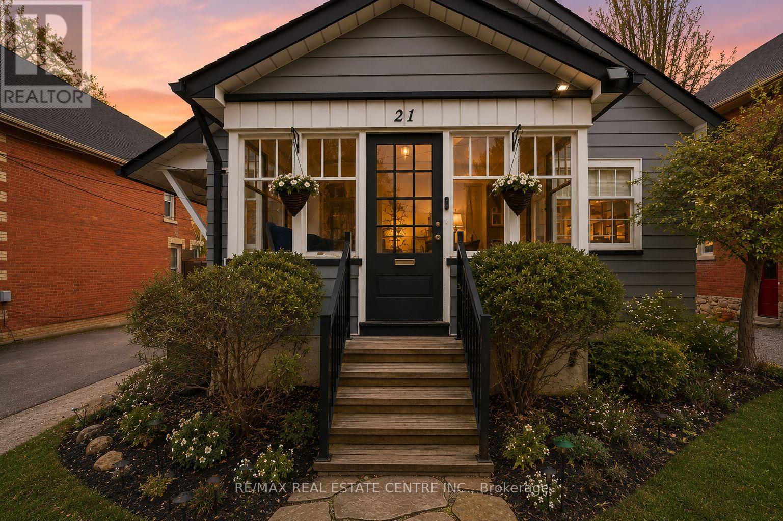 21 York Street, Orangeville, Ontario  L9W 1L7 - Photo 3 - W13217236