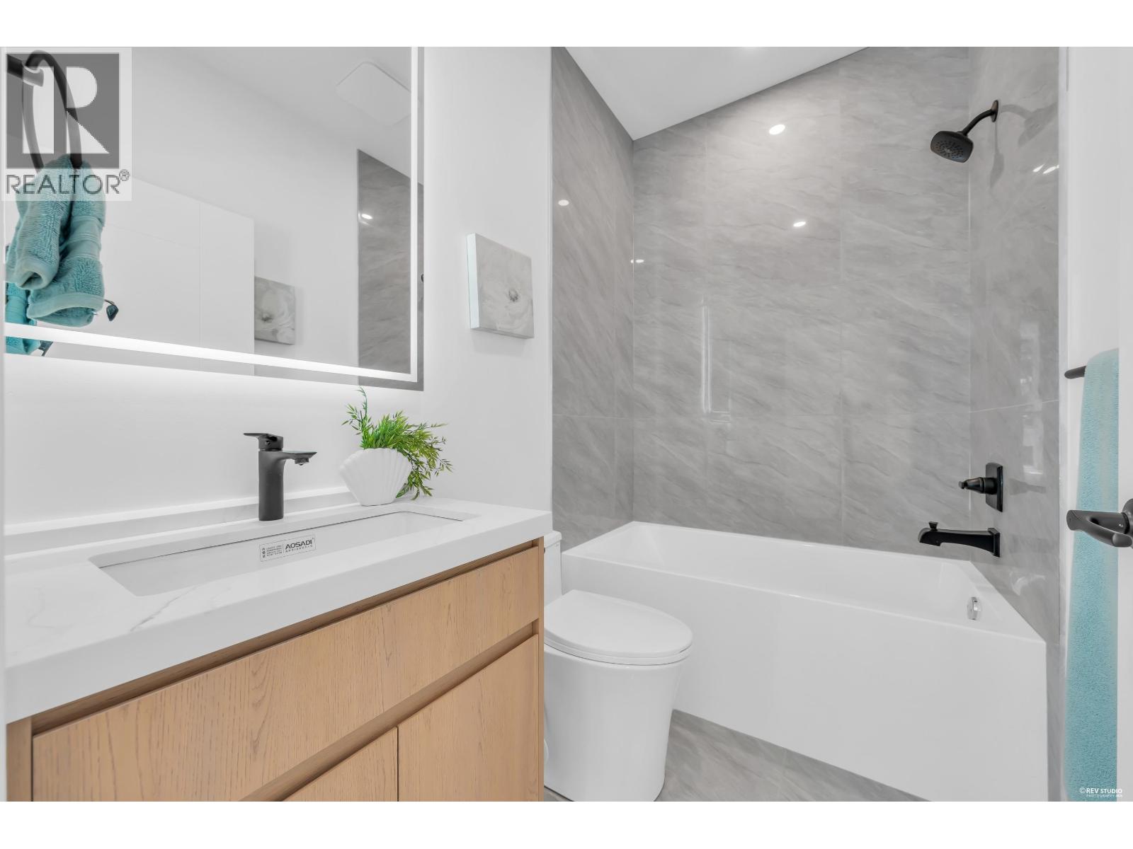 2 2893 Eton Street, Vancouver, British Columbia  V5K 1K4 - Photo 14 - R3129285