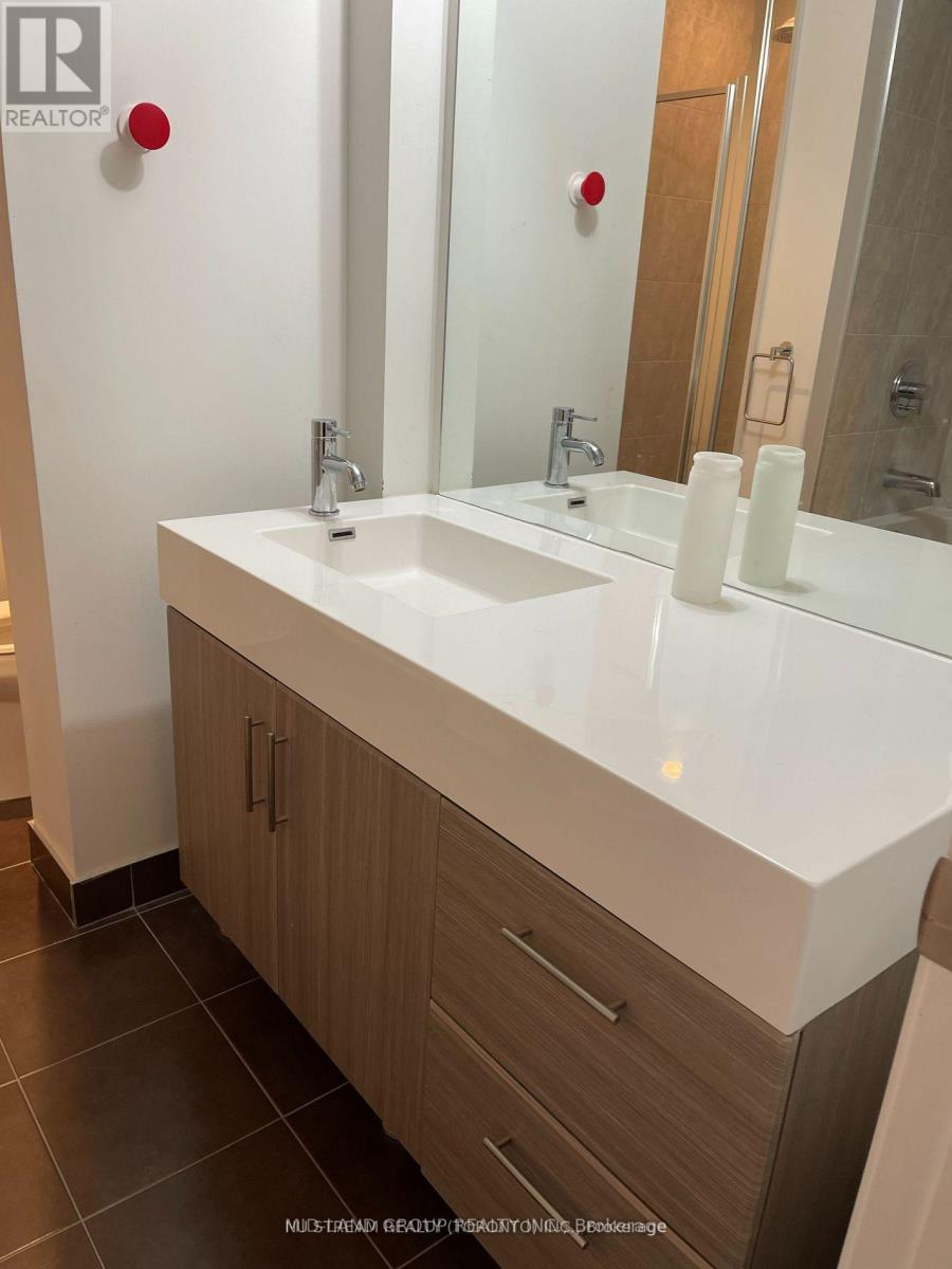 1605 - 160 Vanderhoof Avenue, Toronto, Ontario  M4G 0B7 - Photo 6 - C13216114