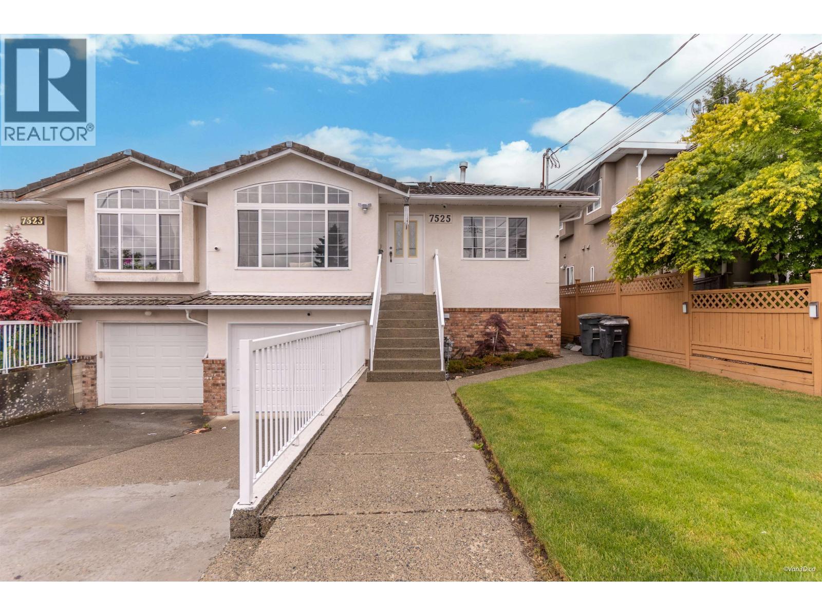7525 17th Avenue, Burnaby, British Columbia  V3N 1L6 - Photo 1 - R3129106