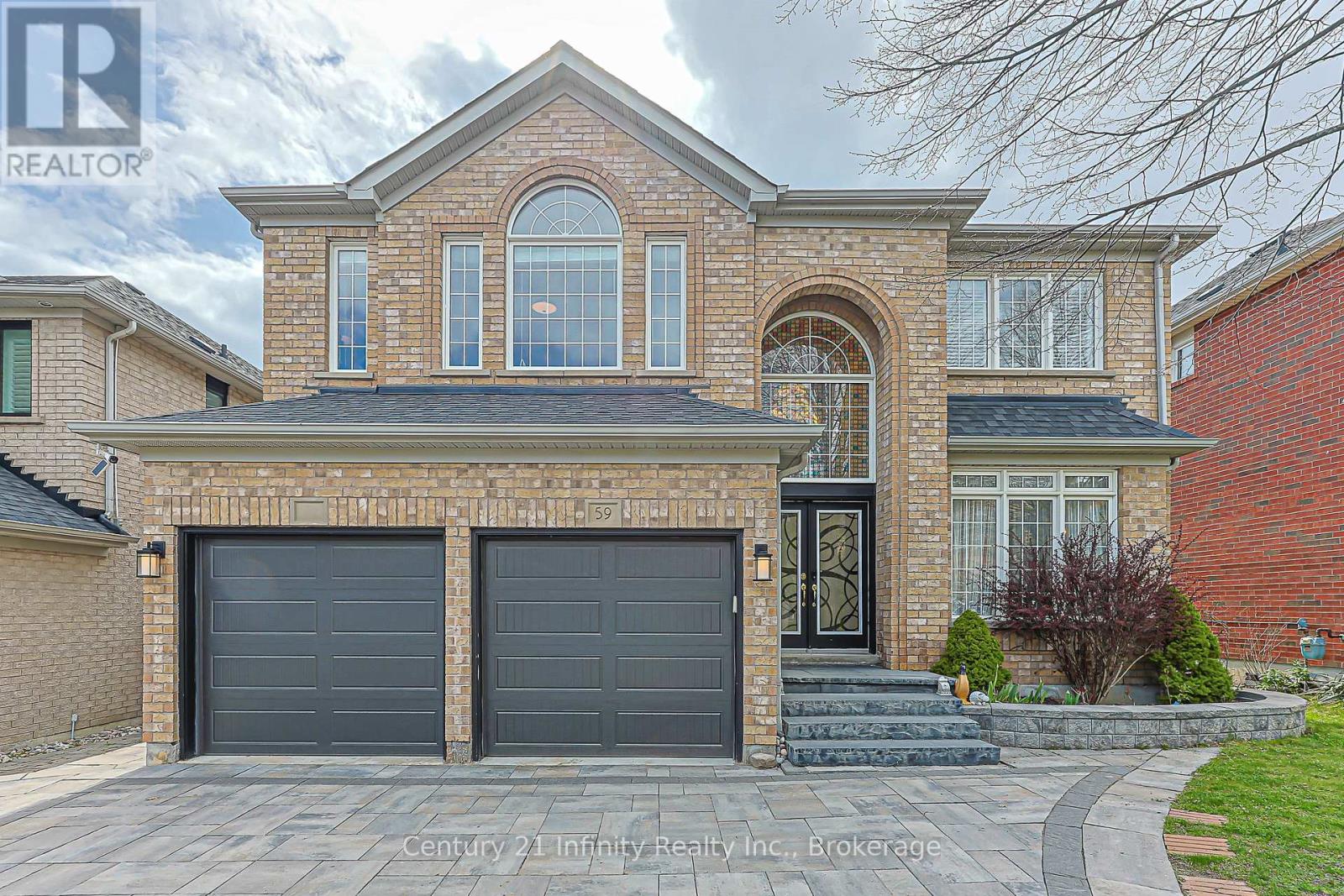 59 Splendor Drive, Whitby, Ontario  L1P 1X5 - Photo 2 - E13217270