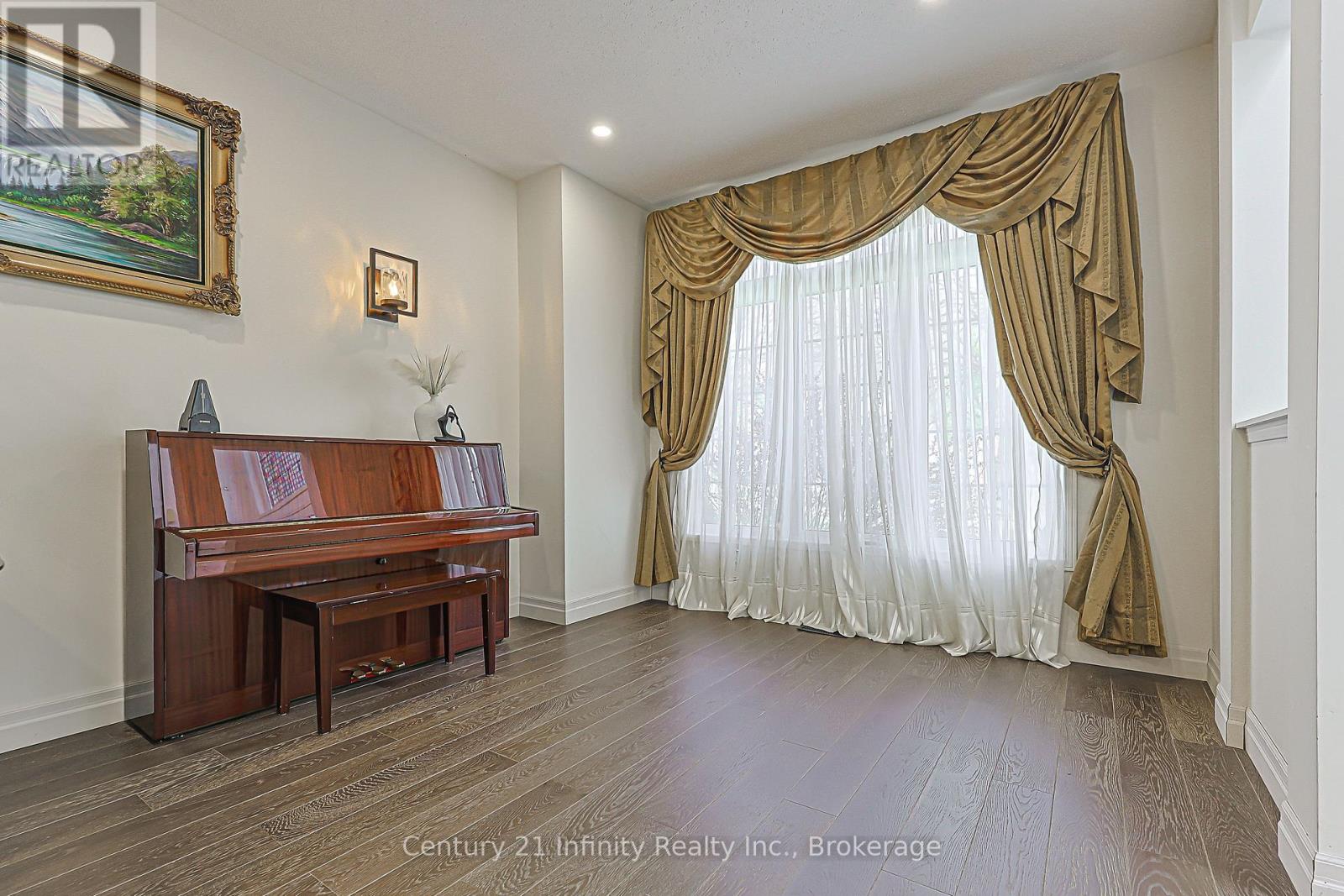 59 Splendor Drive, Whitby, Ontario  L1P 1X5 - Photo 9 - E13217270