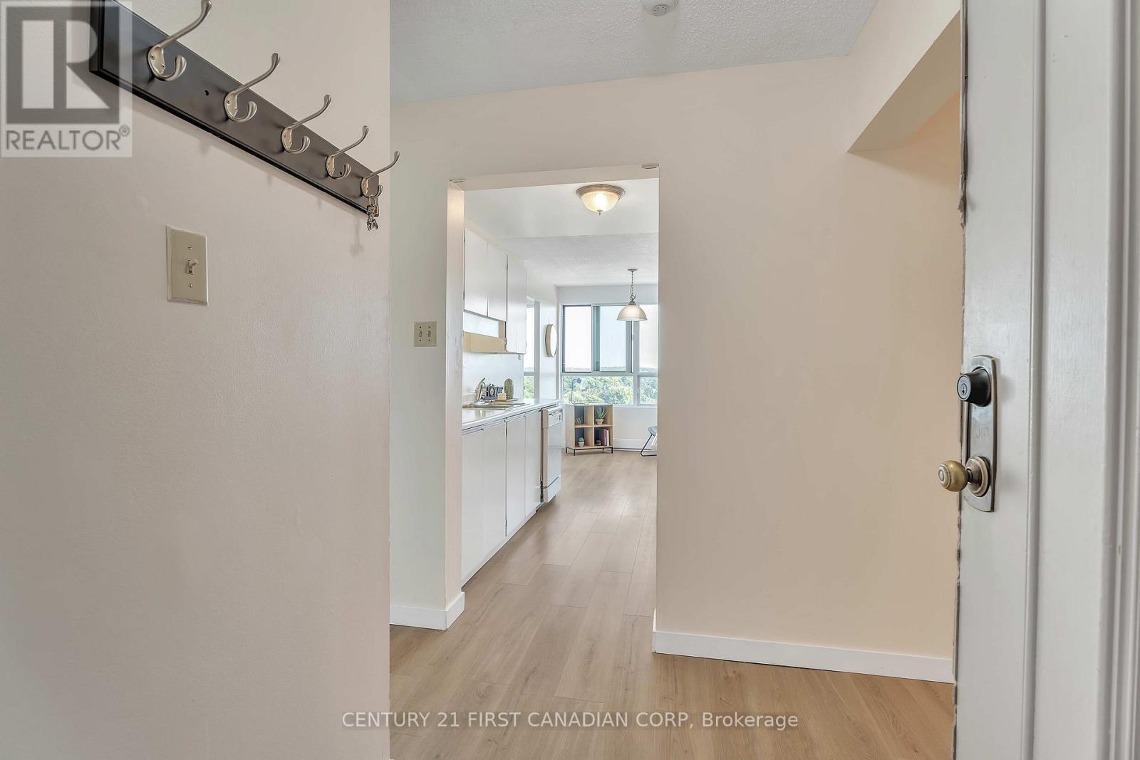1010 - 600 Grenfell Drive, London North, Ontario  N5X 2R8 - Photo 3 - X13217284