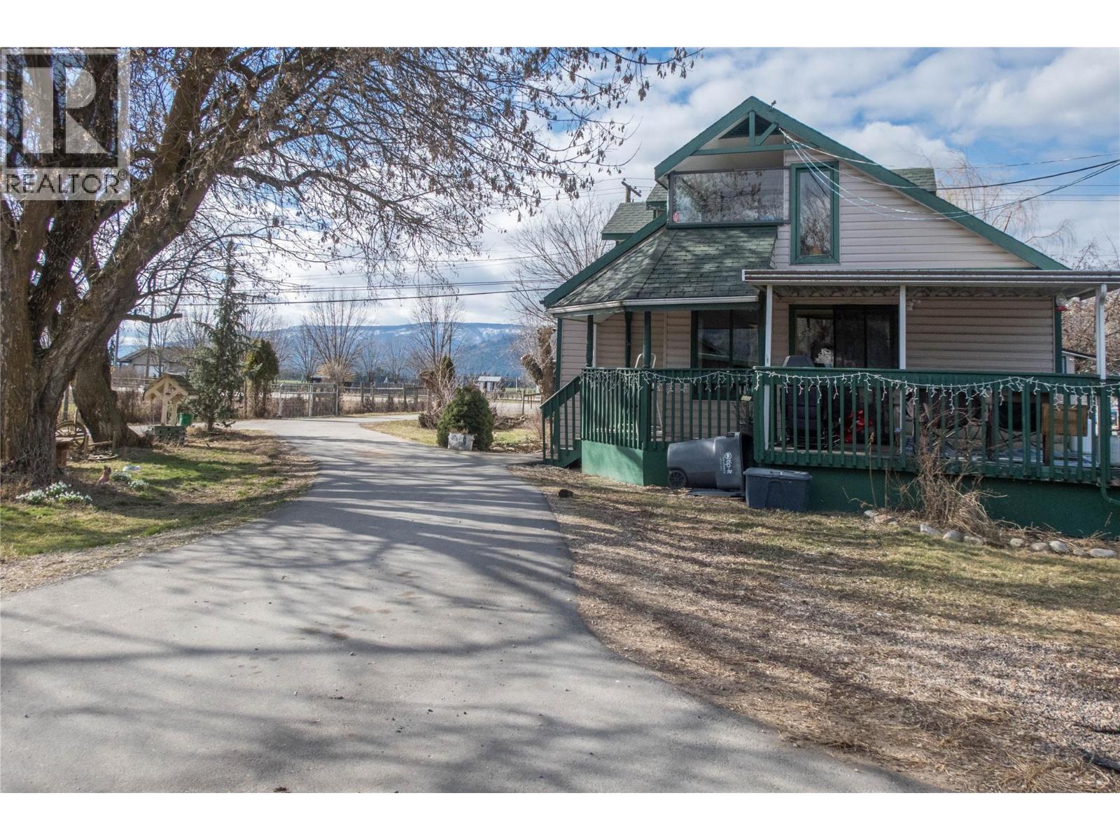 1978 Pleasant Valley Road, Spallumcheen, British Columbia  V4Y 0T7 - Photo 4 - 10376530