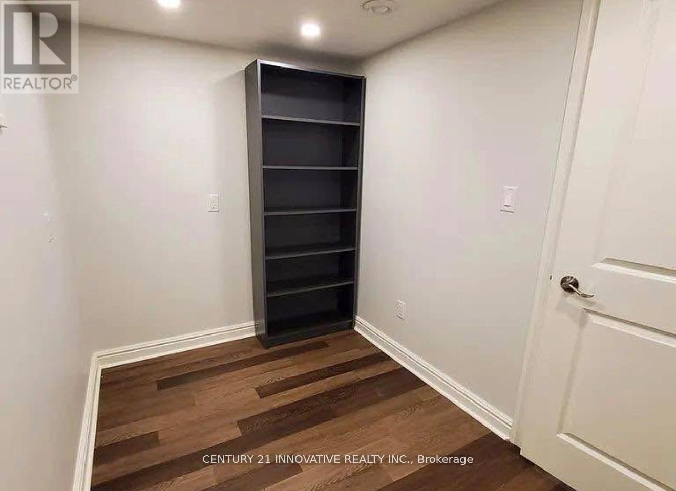 Bsmt - 586 Chamberlain Road, Burlington, Ontario  L7L 2V5 - Photo 10 - W13217254