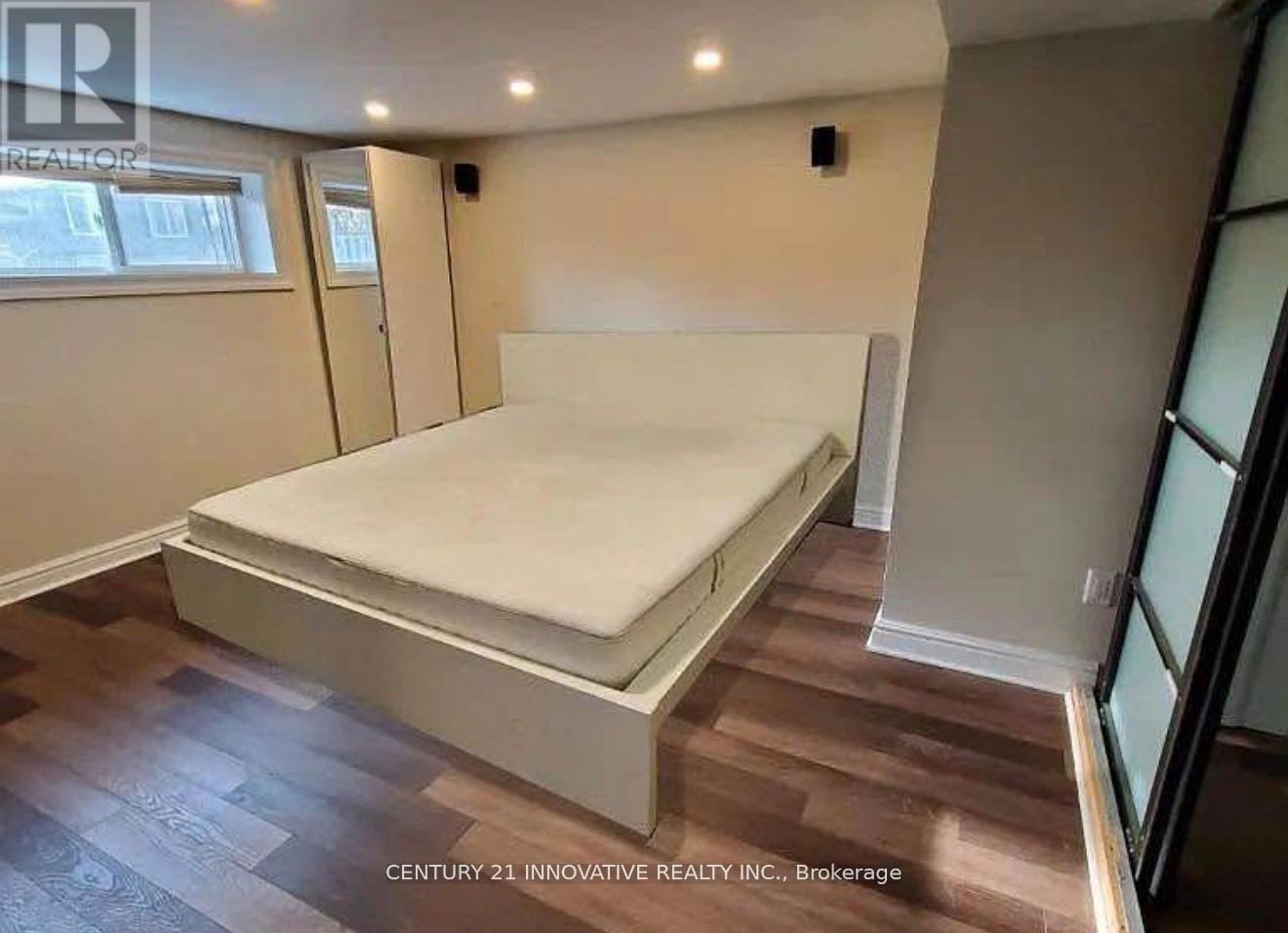 Bsmt - 586 Chamberlain Road, Burlington, Ontario  L7L 2V5 - Photo 8 - W13217254