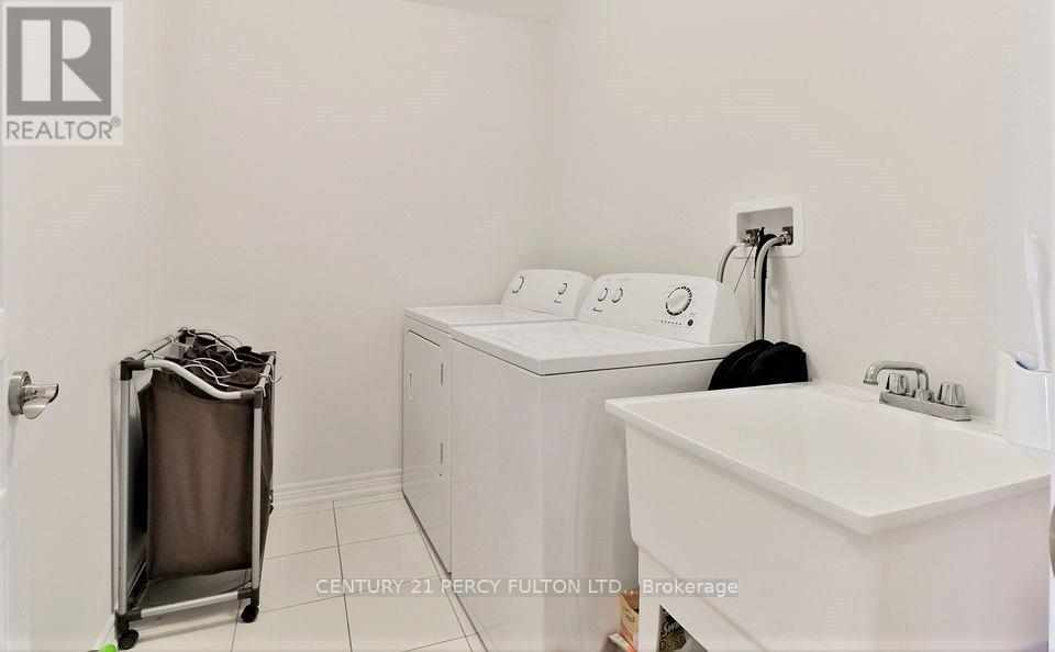 115 Bonnie Braes Drive, Brampton, Ontario  L6Y 0Z5 - Photo 18 - W13217256