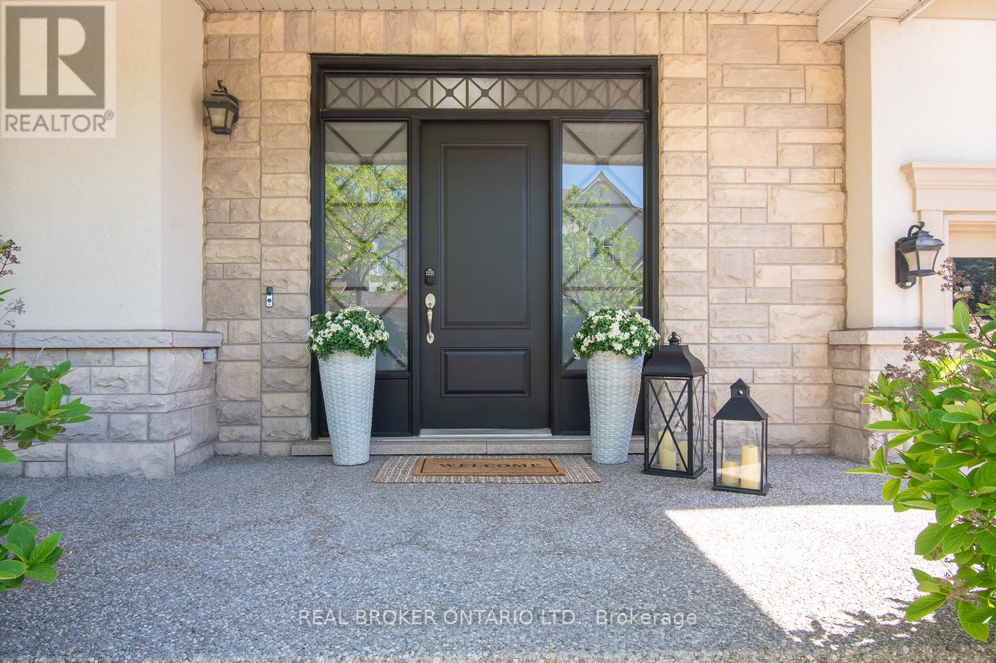 727 Maddocks Trail, Milton, Ontario  L9T 0E1 - Photo 3 - W13217286