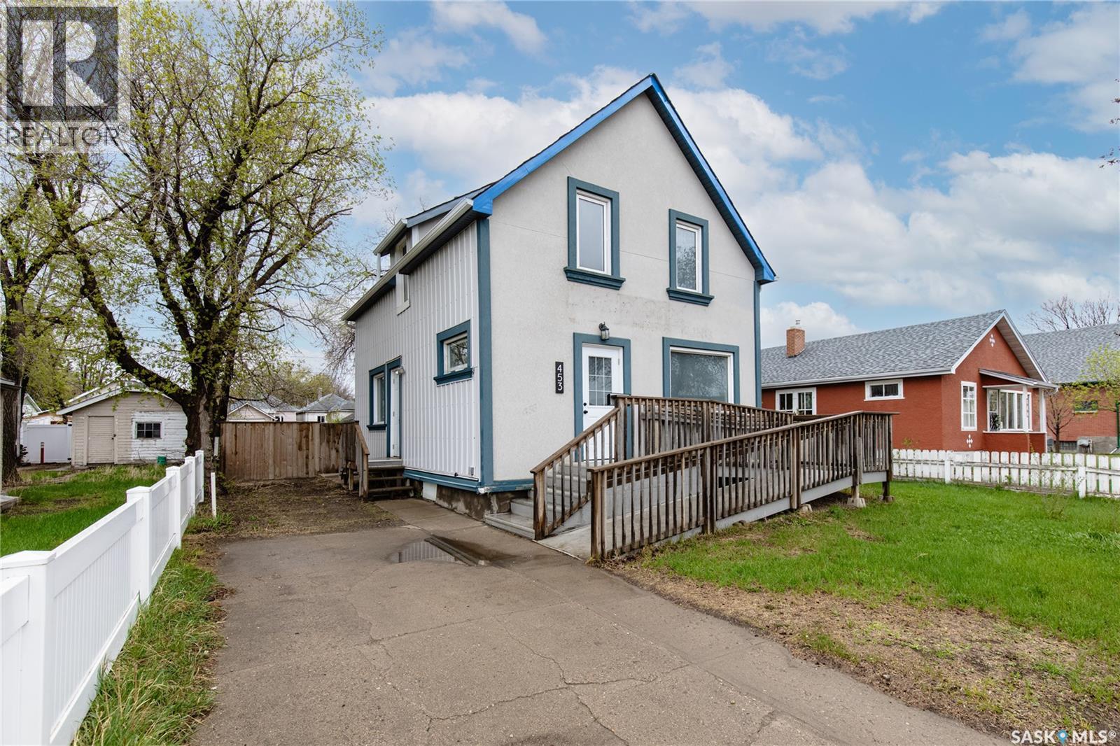 453 Lillooet Street W, Moose Jaw, Saskatchewan  S6H 4Z4 - Photo 3 - SK037013
