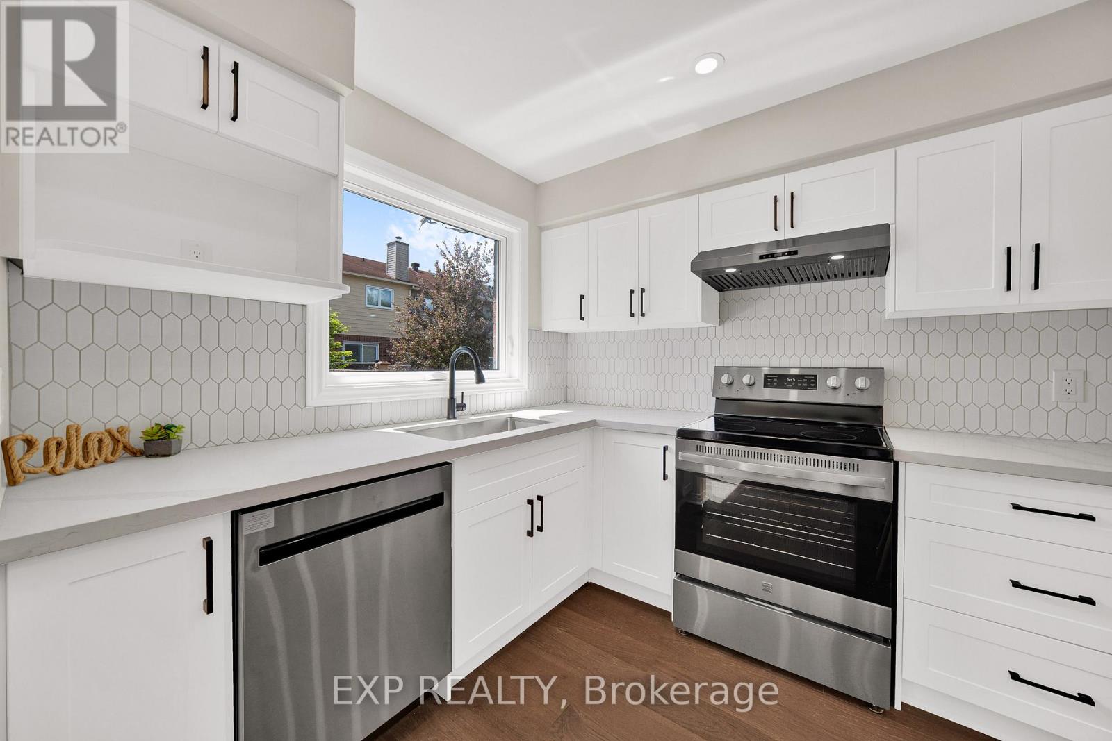 186 Southport Drive, Ottawa, Ontario  K1T 3P4 - Photo 8 - X13215164