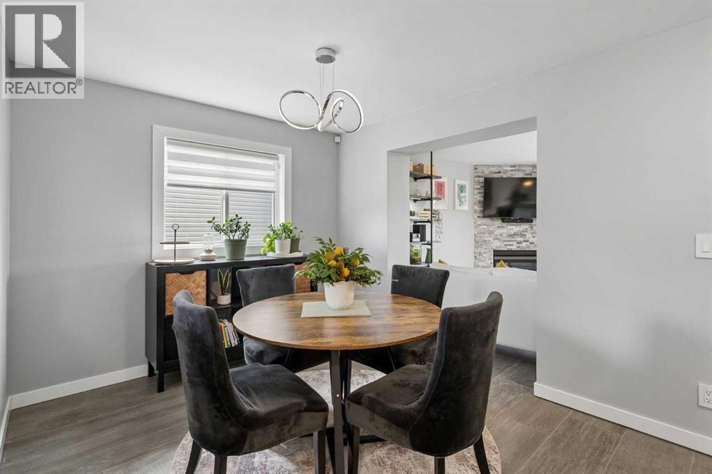 105 Royal Birch Crescent Nw, Calgary, Alberta  T3G 5N8 - Photo 6 - A2315380