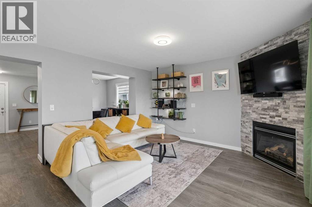 105 Royal Birch Crescent Nw, Calgary, Alberta  T3G 5N8 - Photo 7 - A2315380