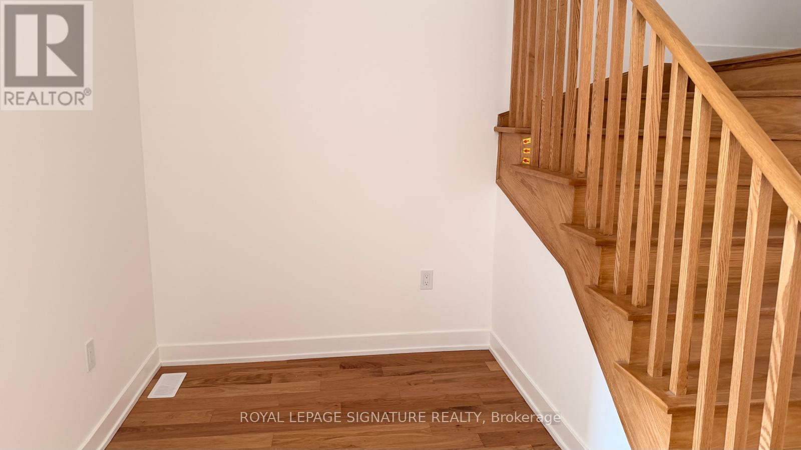 7 Flan Boulevard, Barrie, Ontario  L9J 0E1 - Photo 11 - S13217290