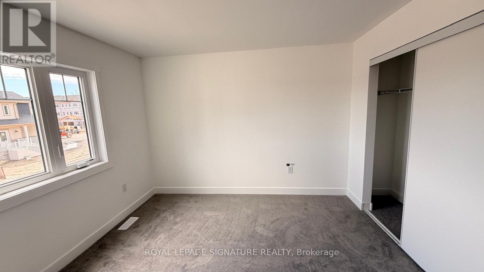 7 Flan Boulevard, Barrie, Ontario  L9J 0E1 - Photo 4 - S13217290