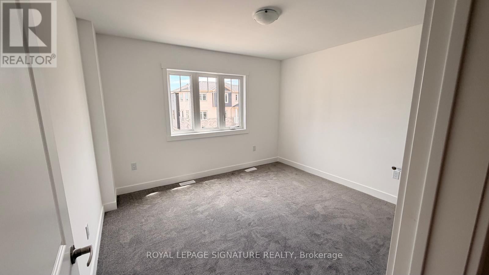 7 Flan Boulevard, Barrie, Ontario  L9J 0E1 - Photo 5 - S13217290