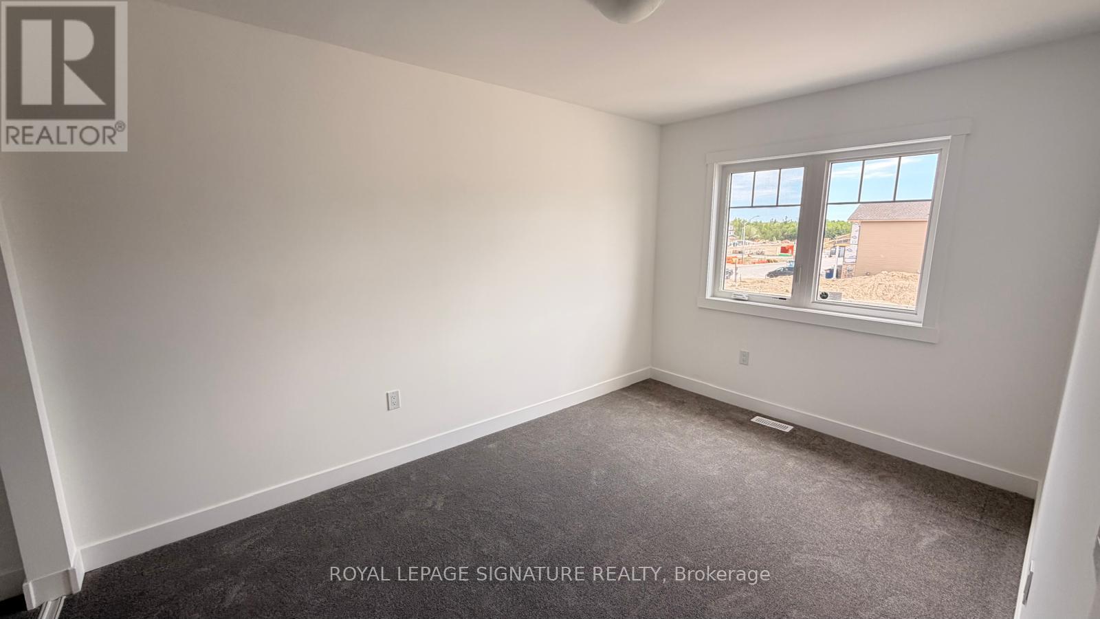 7 Flan Boulevard, Barrie, Ontario  L9J 0E1 - Photo 6 - S13217290