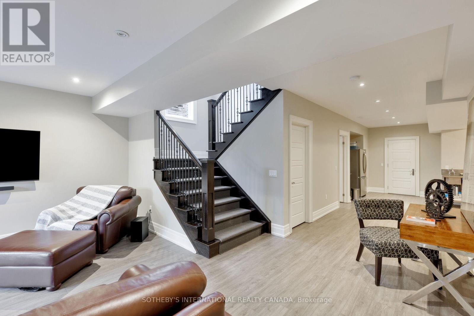 6 Weller Crescent, Vaughan, Ontario  L6A 1E4 - Photo 30 - N13217050