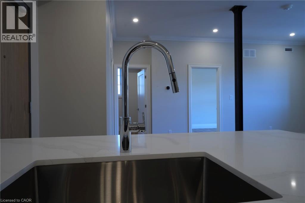 100 Charlton Avenue W Unit# 203, Hamilton, Ontario  L8P 2C3 - Photo 4 - 40834448