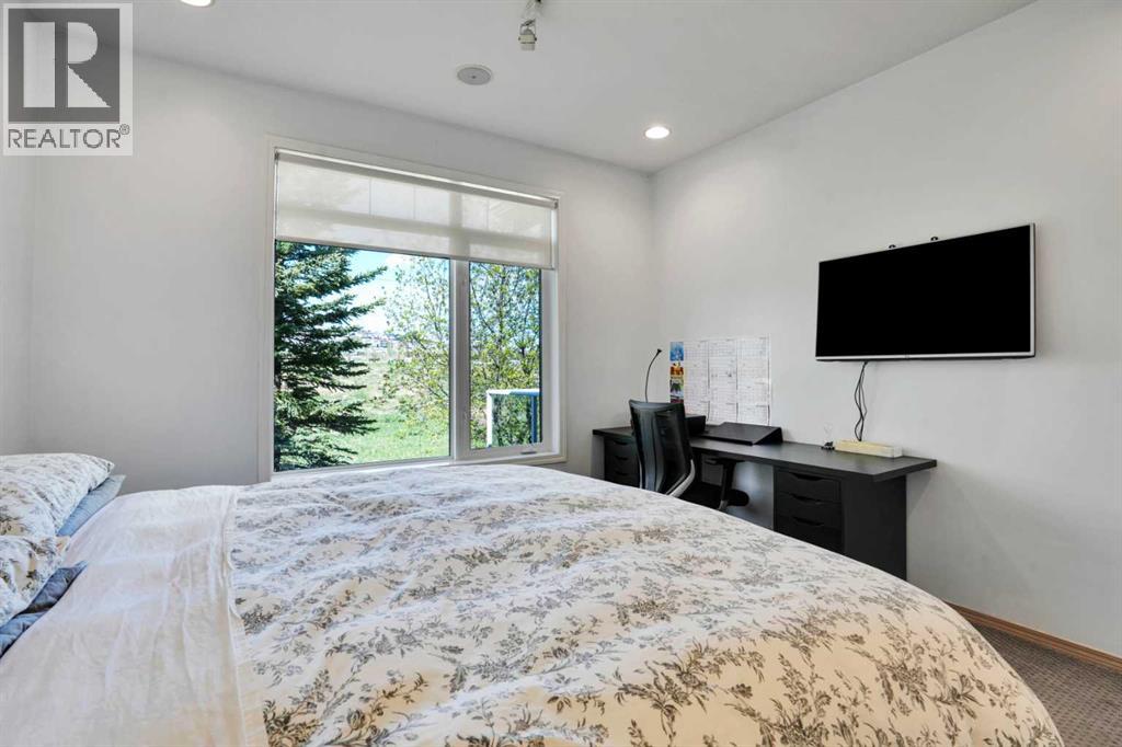 6 Discovery Woods Villas Sw, Calgary, Alberta  T3H 5A6 - Photo 18 - A2313586
