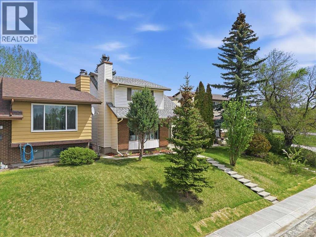 148 Edgedale Way Nw, Calgary, Alberta T3A 2P9 - Photo 2 - A2315732