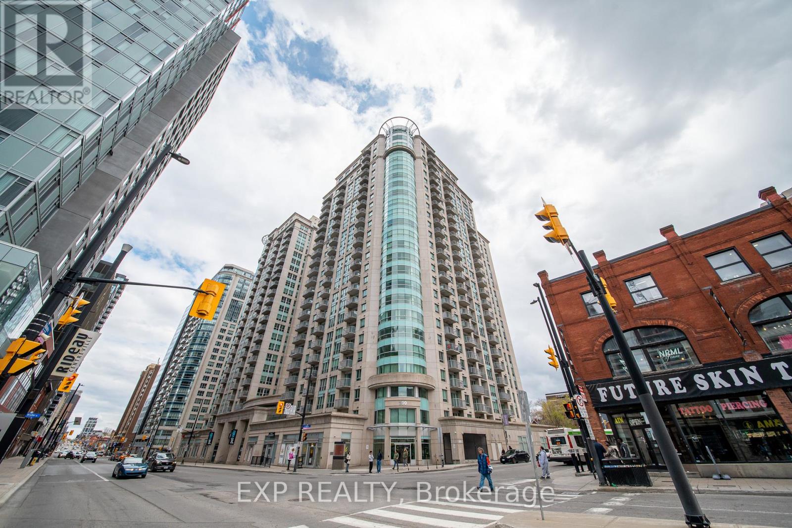 2008 - 200 RIDEAU STREET, Ottawa, Ontario