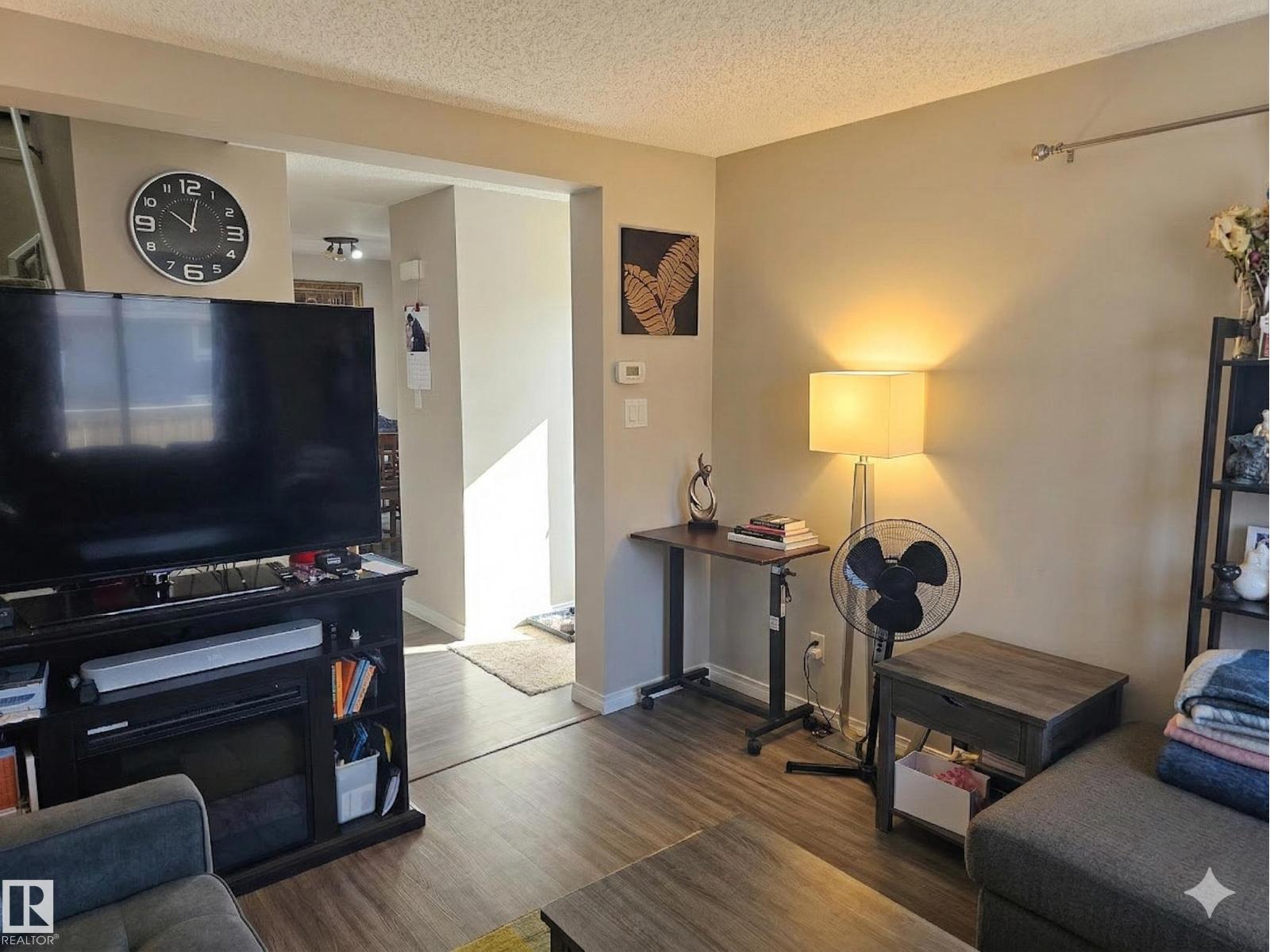 223 Kaskitayo Ct NW, Edmonton, Alberta  T6J 3T3 - Photo 5 - E4476487