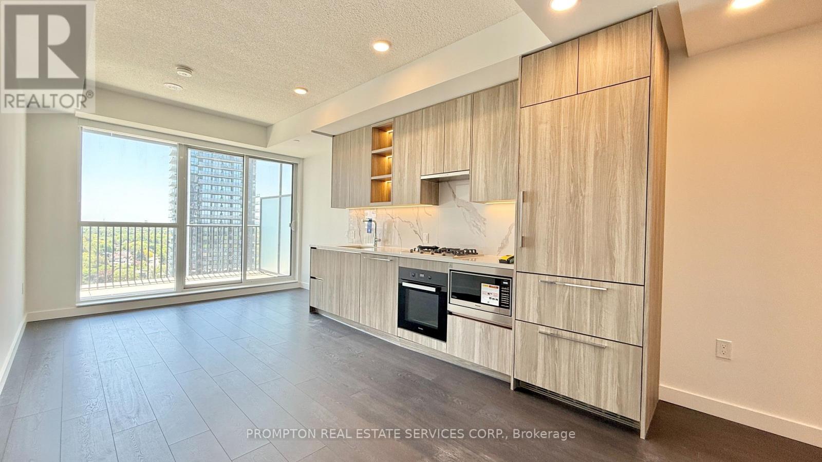 2015 - 68 Esther Shiner Boulevard, Toronto, Ontario  M2K 0J6 - Photo 4 - C13217306